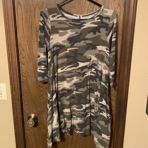 Bellamie Medium Green Camo T-shirt with Pockets